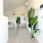 Sunny House Apartment *